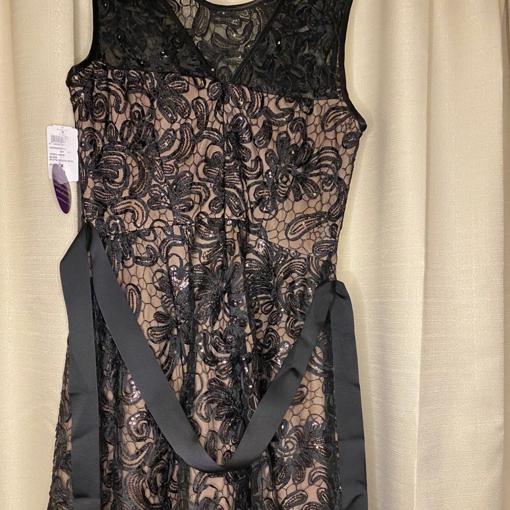 Lace sequin nude dress - Picture 2 of 3